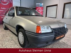 Gold Gebraucht 1988 Opel Kadett Limousine | 3.990 €