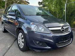 Metro blue/metro Gebraucht 2010 Opel Zafira Edition Van / Kleinbus | 7.900 € (Teuer)