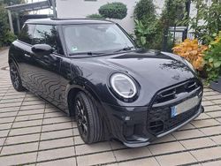 Grau Gebraucht 2024 Mini John Cooper Works Kleinwagen | 28.500 € (Guter Preis)