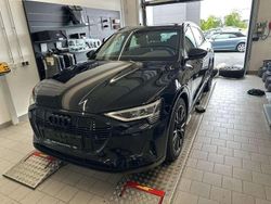 Brillantschwarz Gebraucht 2022 Audi e-tron S-Line SUV | 35.940 € (Superpreis)