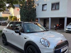 Silber Gebraucht 2017 Mini Cooper Kleinwagen | 13.600 € (Fairer Preis)