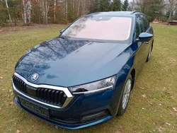 Blau Gebraucht 2021 Skoda Octavia Ambition Kombi | 21.999 € (Guter Preis)