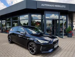 Midnightschwarz (m) (metallic) Gebraucht 2023 Cupra Leon Limousine | 28.890 € (Fairer Preis)