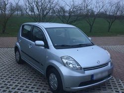 Silber Gebraucht 2007 Daihatsu Sirion Kleinwagen | 3.670 € (Teuer)