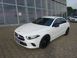 Weiß Gebraucht 2022 Mercedes A200 Style Limousine | 26.990 € (Fairer Preis)