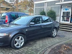 Grau Gebraucht 2006 Audi A4 Limousine | 4.899 € (Etwas zu teuer)