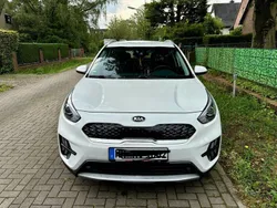 Weiß Gebraucht 2020 Kia Niro 2 SUV | 19.200 € (Guter Preis)