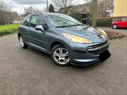 Grau Gebraucht 2006 Peugeot 207 Filou Limousine | 1.900 € (Guter Preis)
