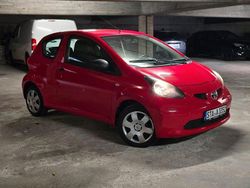 Rot Gebraucht 2006 Toyota Aygo Kleinwagen | 3.800 € (Etwas zu teuer)
