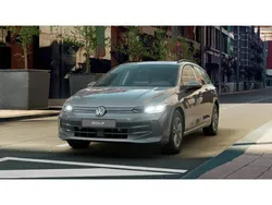 Grau Gebraucht 2024 VW Golf VIII Life Kombi | 25.990 € (Fairer Preis)
