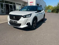 Weiss perlglänzend perlmutt Gebraucht 2022 Peugeot 2008 GT SUV | 25.990 € (Etwas zu teuer)