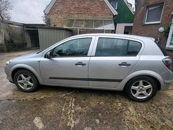 Silber Gebraucht 2009 Opel Astra Kleinwagen | 2.000 € (Fairer Preis)