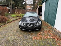 Schwarz Gebraucht 2009 Mercedes E350 Coupé | 9.900 € (Fairer Preis)