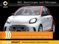 Weiß Gebraucht 2022 Smart ForFour Electric Drive Limousine | 10.390 € (Fairer Preis)