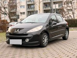 Schwarz Gebraucht 2009 Peugeot 207 Kleinwagen | 1.850 €