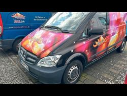 Schwarz Gebraucht 2012 Mercedes Vito Van / Kleinbus | 7.000 €