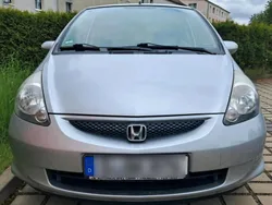 Grau Gebraucht 2005 Honda Jazz Kleinwagen | 2.750 € (Fairer Preis)