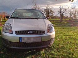 Silber Gebraucht 2005 Ford Fiesta Kleinwagen | 2.800 € (Teuer)