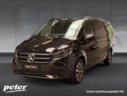 Obsidianschwarz metallic Gebraucht 2024 Mercedes Vito Van / Kleinbus | 53.810 €