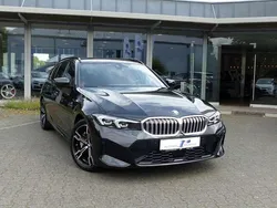 Saphirschwarz Gebraucht 2024 BMW 330 M Sport Kombi | 42.690 € (Superpreis)