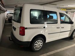 Weiß Gebraucht 2017 VW Caddy Family Van / Kleinbus | 11.000 € (Guter Preis)