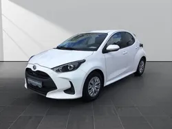 Weiss Gebraucht 2023 Toyota Yaris Hybrid Business Edition Kleinwagen | 18.980 € (Guter Preis)