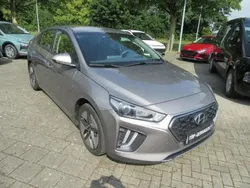 Fluidic metal / met Gebraucht 2021 Hyundai Ioniq Trend Limousine | 17.690 € (Guter Preis)