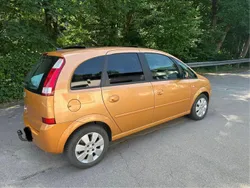 Grau Gebraucht 2004 Opel Meriva Van / Kleinbus | 3.150 € (Fairer Preis)
