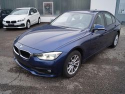 Blau Gebraucht 2016 BMW 318 Limousine | 15.900 € (Etwas zu teuer)