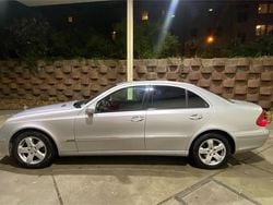 Grau Gebraucht 2004 Mercedes E320 Elegance Limousine | 3.500 €