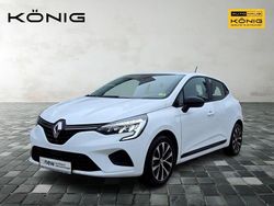 Weiß Gebraucht 2022 Renault Clio V Equilibre Limousine | 13.988 € (Fairer Preis)