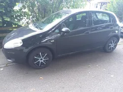 Schwarz Gebraucht 2009 Fiat Grande Punto Kleinwagen | 1.600 € (Guter Preis)
