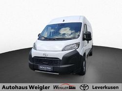 Icy white Gebraucht 2024 Toyota Proace H2 Van | 29.990 € (Guter Preis)