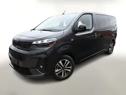 Titaniumgrau metallic Neu 2025 Peugeot Traveller Active Van / Kleinbus | 43.707 € (Etwas zu teuer)
