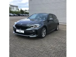 Mineralgrau metallic Gebraucht 2021 BMW 118 Comfort Edition Kleinwagen | 29.750 €