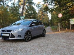 Silber Gebraucht 2014 Ford Focus Limousine | 4.500 € (Guter Preis)