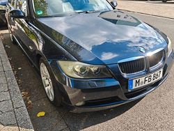 Blau Gebraucht 2005 BMW 320 Limousine | 3.500 € (Fairer Preis)