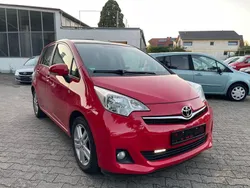 Rot Gebraucht 2011 Toyota Verso-S Club Van / Kleinbus | 3.990 € (Fairer Preis)