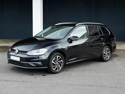 Schwarz Gebraucht 2018 VW Golf VII Kombi | 15.000 € (Etwas zu teuer)
