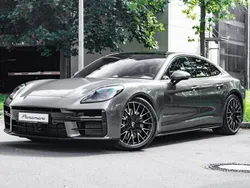 Aventuringrünmetallic Neu 2024 Porsche Panamera 4 Limousine | 171.520 €