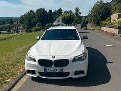 Weiß Gebraucht 2013 BMW M550 M Sport Limousine | 15.900 € (Fairer Preis)