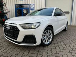 Weiß Gebraucht 2024 Audi A1 Sport Limousine | 23.999 € (Guter Preis)