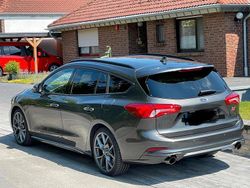 Grau Gebraucht 2020 Ford Focus ST Kombi | 24.500 € (Fairer Preis)