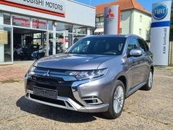 Platinumgrau Gebraucht 2019 Mitsubishi Outlander P-HEV Intro Edition SUV | 22.250 € (Fairer Preis)