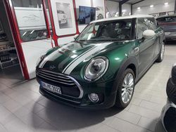 Grün Gebraucht 2018 Mini Cooper Clubman Kombi | 15.250 € (Guter Preis)