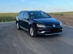 Schwarz Gebraucht 2015 VW Golf VII Kombi | 16.300 € (Teuer)
