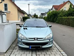 Grau Gebraucht 2004 Peugeot 206 CC Cabrio | 2.100 € (Fairer Preis)