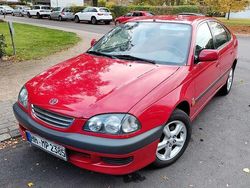 Rot Gebraucht 2000 Toyota Avensis Limousine | 2.250 € (Guter Preis)