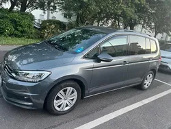 Grau Gebraucht 2020 VW Touran Van / Kleinbus | 12.900 € (Guter Preis)
