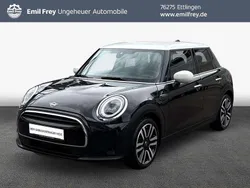 Schwarz Gebraucht 2024 Mini Cooper Classic Kleinwagen | 26.990 € (Guter Preis)
